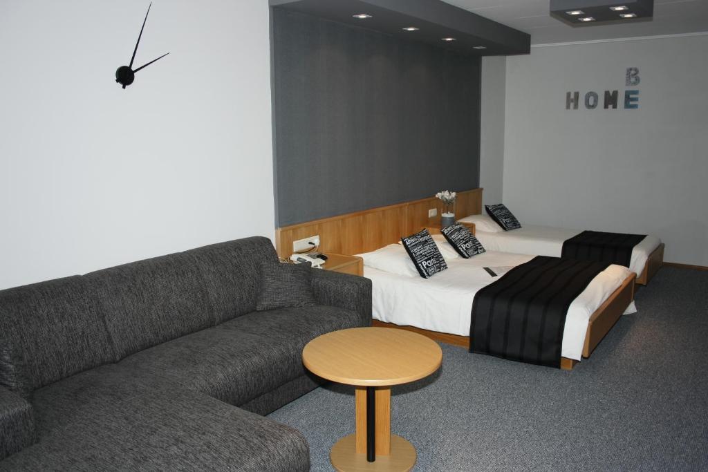 Hotel & Appartementen Royal Sas van Gent الغرفة الصورة