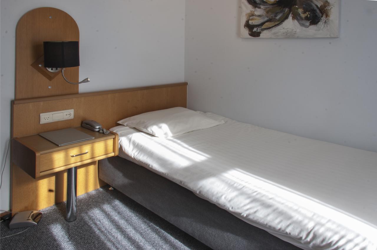 Hotel & Appartementen Royal Sas van Gent المظهر الخارجي الصورة
