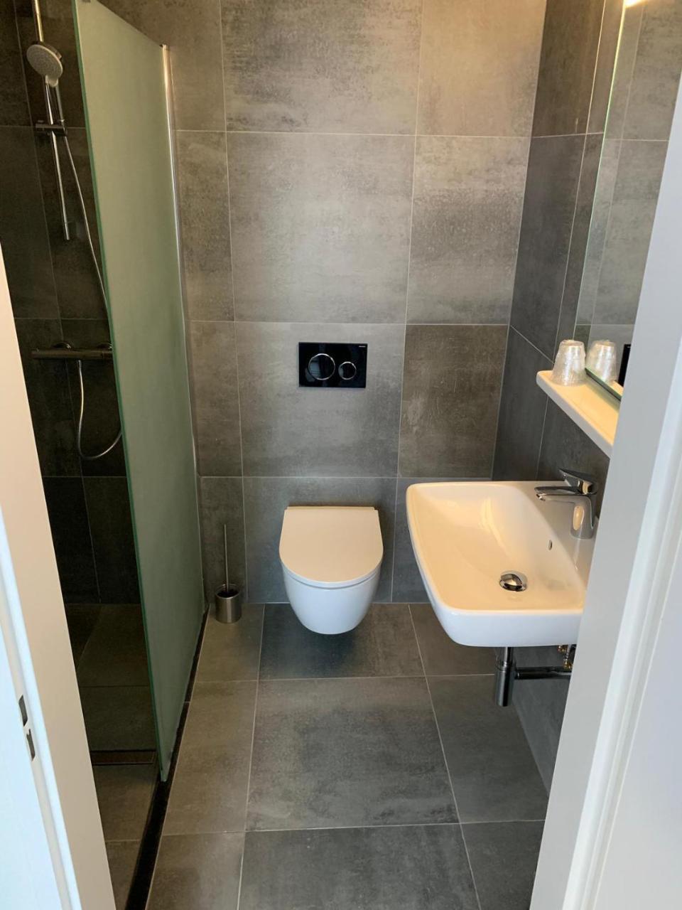Hotel & Appartementen Royal Sas van Gent المظهر الخارجي الصورة